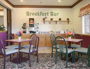 Super 8 By Wyndham Osage 